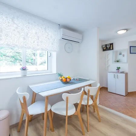 Marito Apartment *